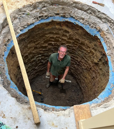 Digging out a wine cellar spiral